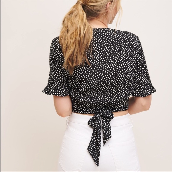 Dynamite Black & White Polkadot Tie Front Crop Top - Picture 4 of 9